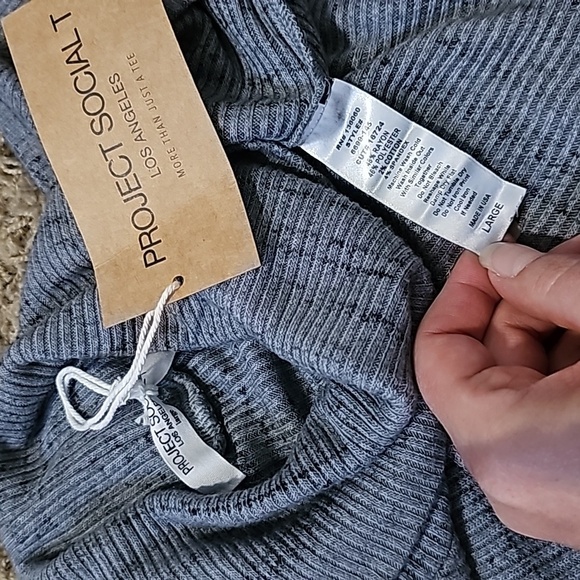 NWT Project Social T Turtleneck Long-sleeved Top Knit Sweater Large - Picture 3 of 4